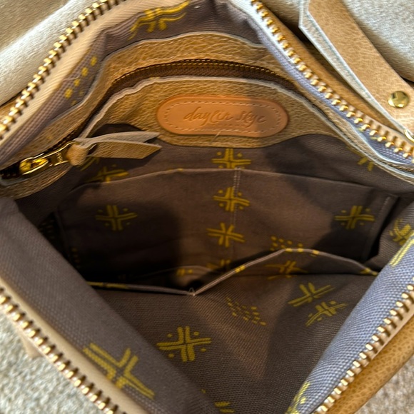 DAYLIN SKYE ~ Custom Leather Convertible Backpack ~ Vanilla Outlaw - Picture 7 of 10